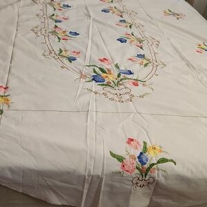 Vintage Floral Embroidered White Tablecloth With Multicolor Oblong 64"x102"